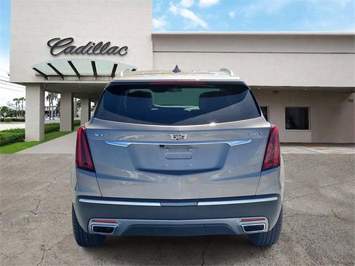 2022 Cadillac XT5 Premium Luxury