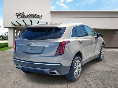 2022 Cadillac XT5 Premium Luxury