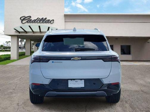 Summit White 2025 Chevrolet Equinox EV LT