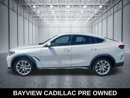 Mineral White Metallic 2021 BMW X6 xDrive40i