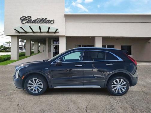 2022 Cadillac XT4 Premium Luxury
