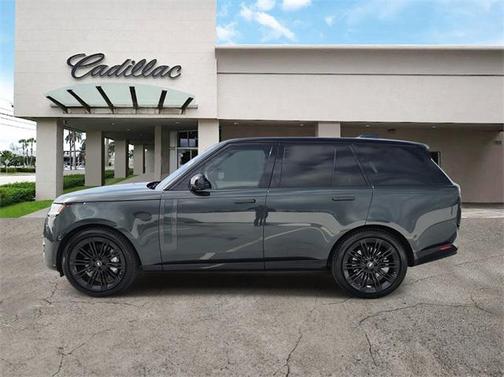 2023 Land Rover Range Rover P530 SE