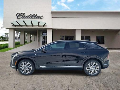 2025 Cadillac OPTIQ Luxury 1 AWD