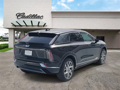 2025 Cadillac OPTIQ Luxury 1 AWD