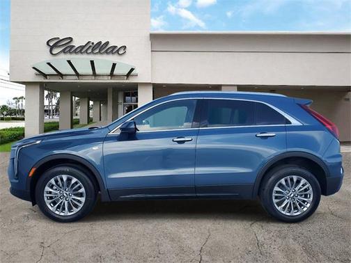 2025 Cadillac XT4 Premium Luxury
