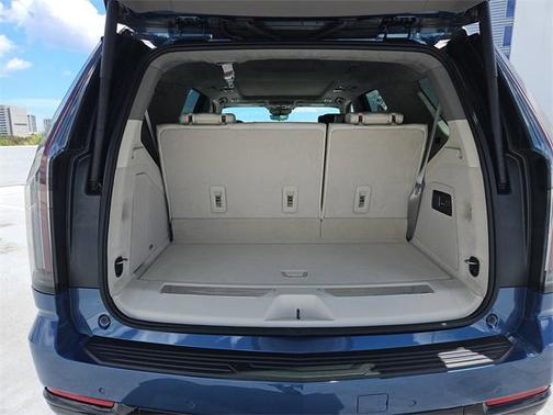 2025 Cadillac Escalade Sport Platinum