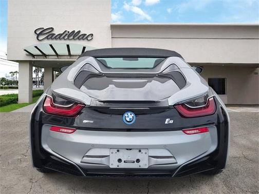 2019 BMW i8 Base
