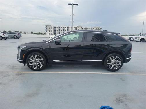 2025 Cadillac OPTIQ Luxury