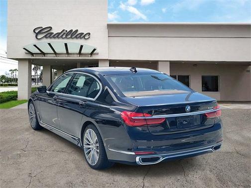 2018 BMW 750 I