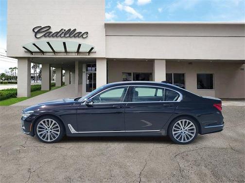 2018 BMW 750 I