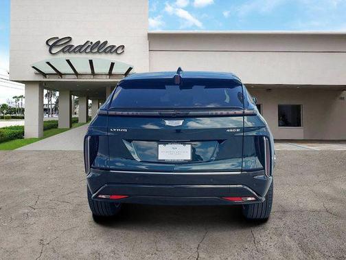 Emerald Lake Metallic 2026 Cadillac LYRIQ Signature Luxury