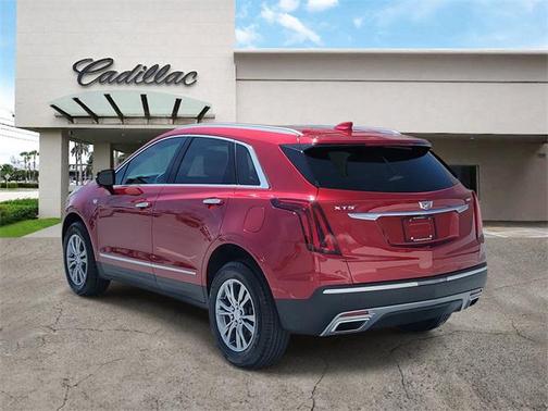 2022 Cadillac XT5 Premium Luxury