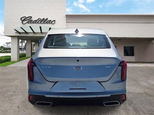 2023 Cadillac CT4 Luxury