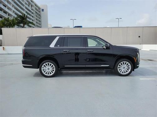 2025 Cadillac Escalade ESV Luxury
