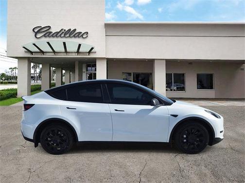 2023 Tesla Model Y Long Range Dual Motor All-Wheel Drive