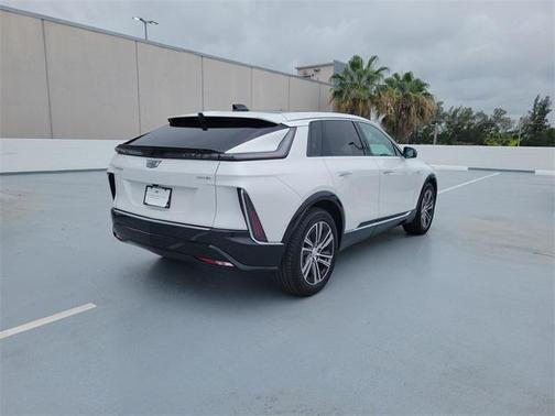 2025 Cadillac LYRIQ Luxury w/1SD