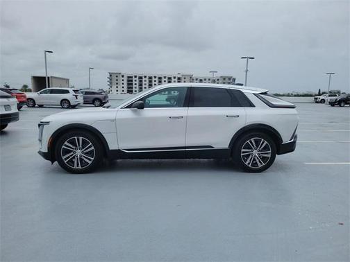 2025 Cadillac LYRIQ Luxury w/1SD