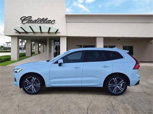 2019 Volvo XC60 T5 Momentum