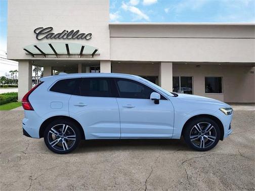 2019 Volvo XC60 T5 Momentum