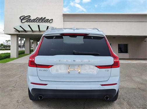 2019 Volvo XC60 T5 Momentum