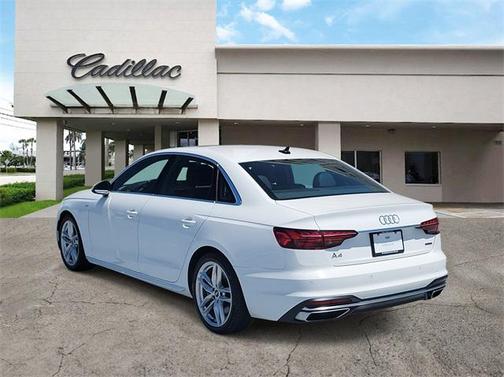 2022 Audi A4 45 S line Premium Plus