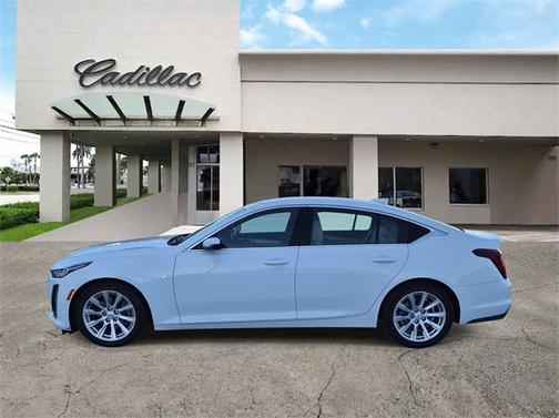 2022 Cadillac CT5 Luxury