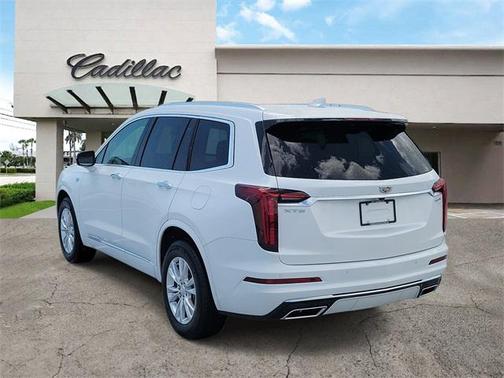 2025 Cadillac XT6 Luxury FWD