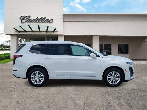 2025 Cadillac XT6 Luxury FWD