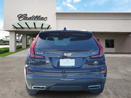 2025 Cadillac XT4 Premium Luxury