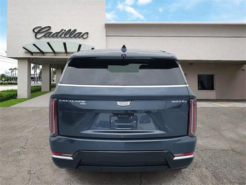 2026 Cadillac Escalade IQ Luxury