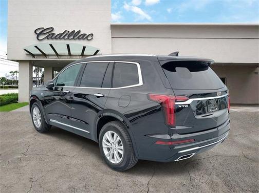 2025 Cadillac XT6 Luxury FWD
