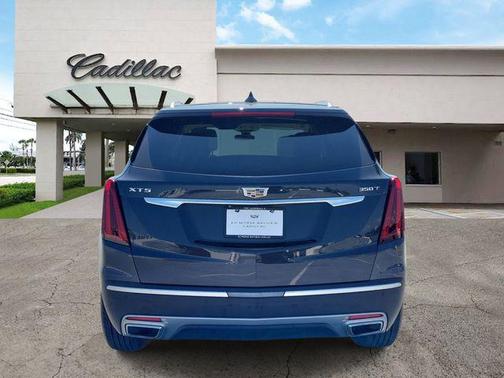 Wilder Metallic 2023 Cadillac XT5 Premium Luxury