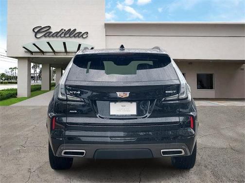 2024 Cadillac XT4 Sport