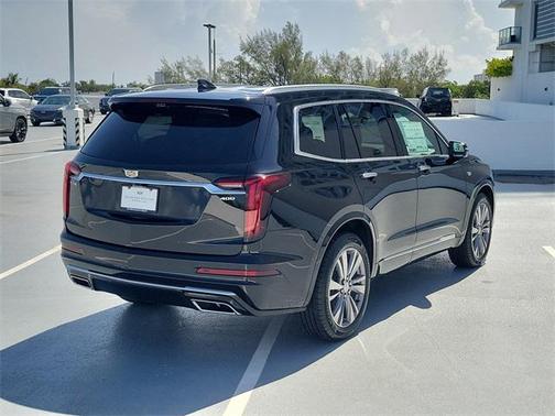 2025 Cadillac XT6 Premium Luxury FWD