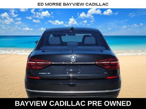 Deep Black 2017 Volkswagen Passat 1.8T SE