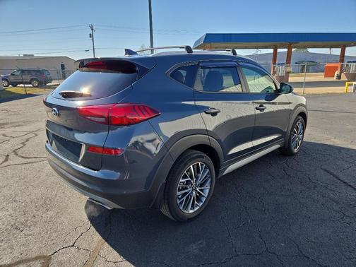 2021 Hyundai TUCSON SEL
