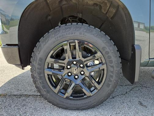 2025 Chevrolet Silverado 1500 Custom Trail Boss