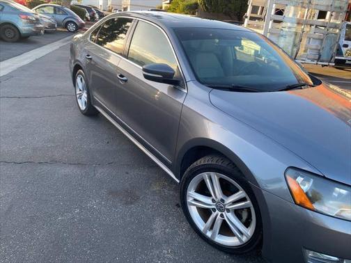 2015 Volkswagen Passat 2.0L TDI DSG SE w/Sunroof