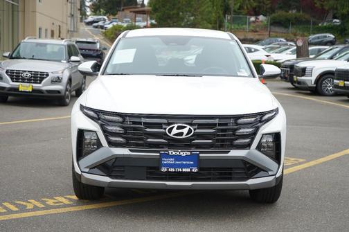 White Pearl 2025 Hyundai TUCSON SE