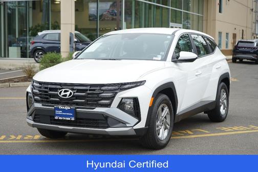 White Pearl 2025 Hyundai TUCSON SE