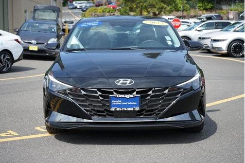 2022 Hyundai ELANTRA Limited