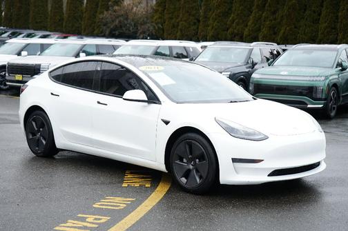 2021 Tesla Model 3 Standard Range Plus