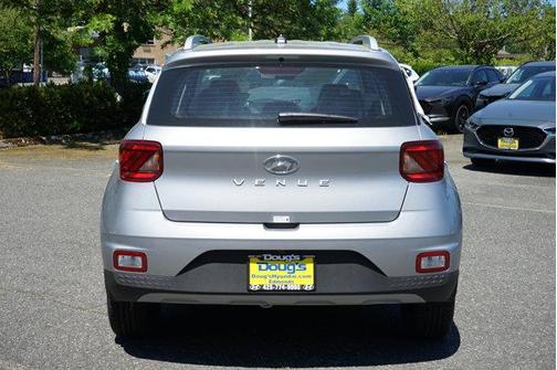 2025 Hyundai VENUE SEL
