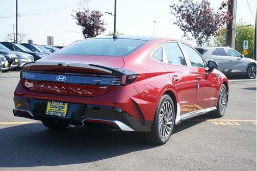 2025 Hyundai SONATA Hybrid Limited