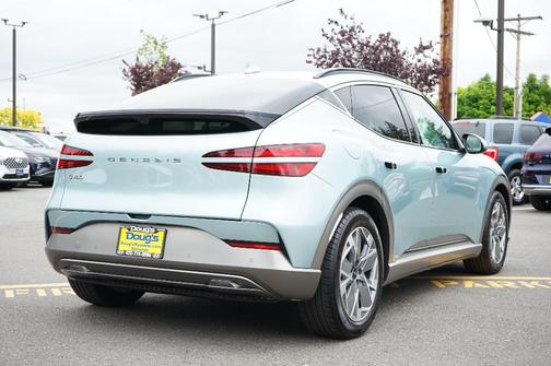 2024 Genesis GV60 Standard