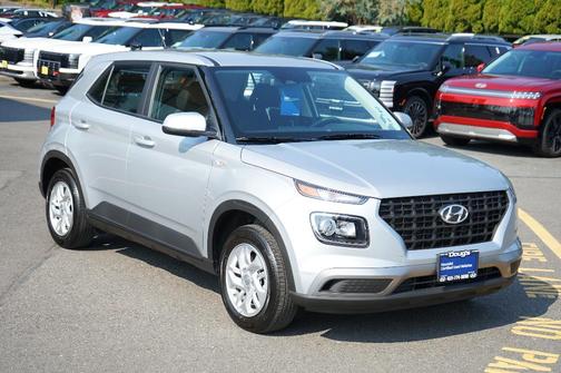 2023 Hyundai VENUE SE