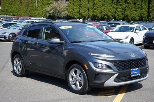 2022 Hyundai KONA SEL