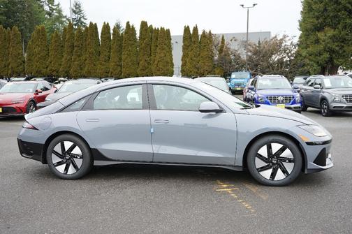 2025 Hyundai IONIQ 6 SE