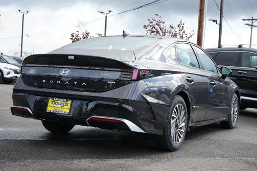 2025 Hyundai SONATA Hybrid Limited