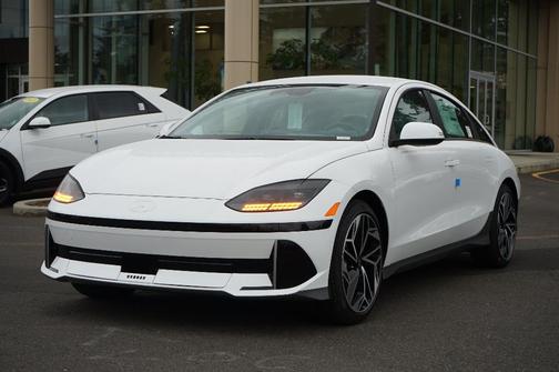 2025 Hyundai IONIQ 6 SEL